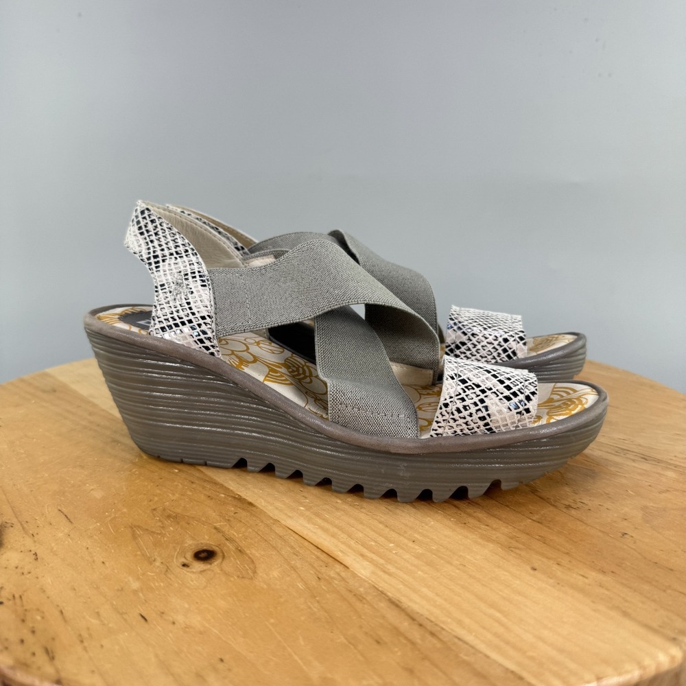 Fly London Yaji Womens Size  39 (8-8.5 US) Wedge Sandals Off White Snakeskin